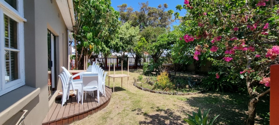 To Let 4 Bedroom Property for Rent in Berea Eastern Cape